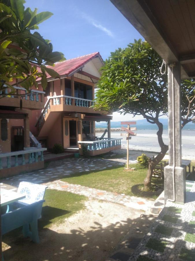 Charung Beach Hat Rin Buitenkant foto