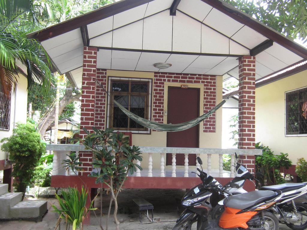 Charung Beach Hat Rin Buitenkant foto